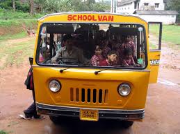 Трагічне ДТП в Індії шкільний автобус зіткнувся з вантажівкою