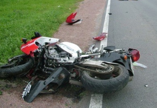 Водій скутера, замість того, щоб допомогти людині яку збив, зник з місця події