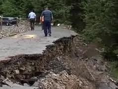 Їздити Синевирським перевалом небезпечно для життя (ВІДЕО) Їздити Синевирським перевалом небезпечно для життя (ВІДЕО)