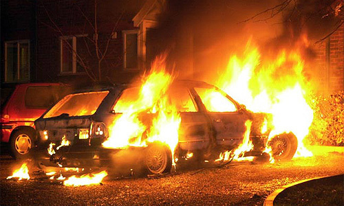 У міліції кажуть, що вони розкрили підпал автомобіля у Мукачеві дворічної давності 