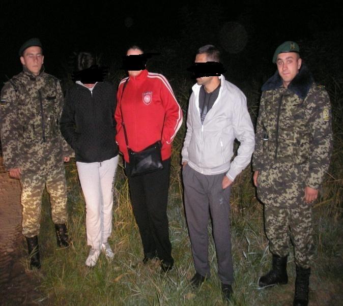 Прикордонники Чопського загону затримали трьох незаконних мігрантів