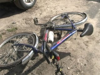 Чоловік збив велосипедиста та втік з місця пригоди