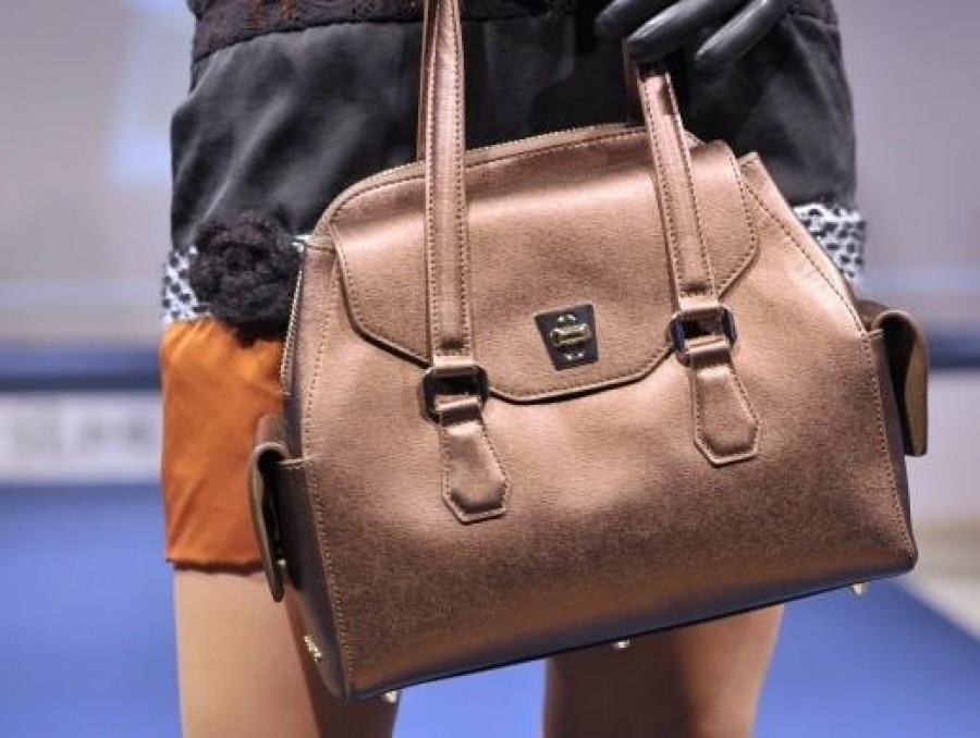23-річна дівчина вкрала сумочку в якій знаходилась тисяча гривень