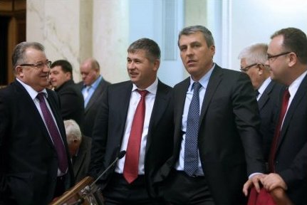 В Ужгороді 9 народних депутатів-закарпатців обговорюватимуть соціально-економічні питання області В Ужгороді 9 народних депутатів-закарпатців обговорюватимуть соціально-економічні питання області