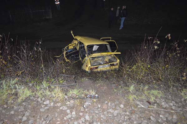 З’явилися фото з місця трагічної автопригоди на Великоберезнянщині (ФОТО) З’явилися фото з місця трагічної автопригоди на Великоберезнянщині (ФОТО)