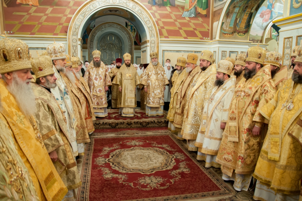 Архієпископ Феодор у день народження предстоятеля УПЦ молився в Києво-Печерській Лаврі
