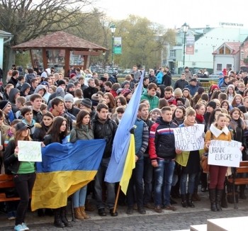 Федір Ващук підписав розпорядження, згідно якого до 6 грудня студенти та викладачі УжНУ можуть страйкувати (ФОТОФАКТ)