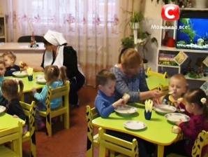 У Мукачеві дошкільні навчальні заклади вже за крок до закриття (ВІДЕО) У Мукачеві дошкільні навчальні заклади вже за крок до закриття (ВІДЕО)