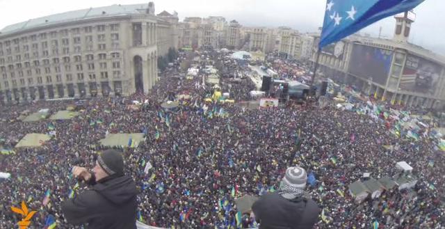 Дива підрахунку: міліція нарахувала на Майдані лише 50 тисяч людей (ФОТО, ВІДЕО)