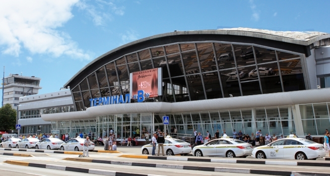 Міліція повідомляє, що аеропорти "Бориспіль" та "Жуляни", а також столичний залізничний вокзал заміновані