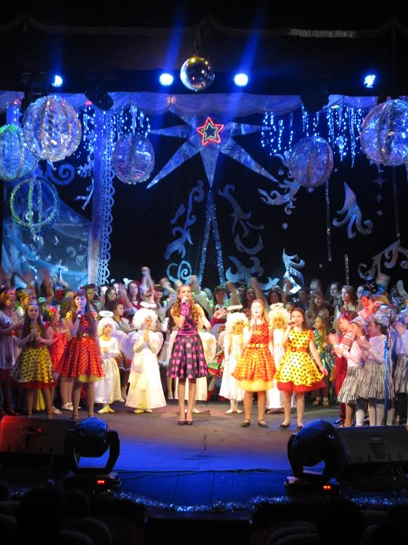 З 9 по 12 січня 2014 року у Мукачеві відбудеться фестиваль-конкурс естрадної пісні "Різдвяна зіронька"