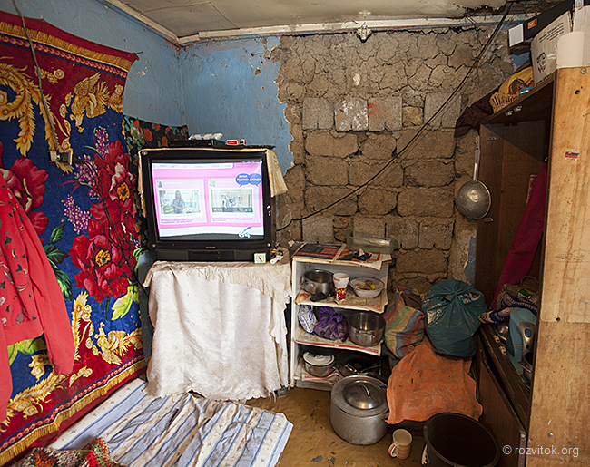 Бідність ромський поселень: біда не в ледачості, а в освіті (ФОТО)