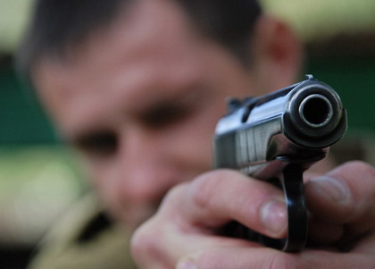 Основна версія стрілянини у Мукачеві – давній конфлікт між підозрюваним і потерпілими (ВІДЕО)