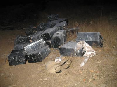 Прикордонники Мукачівського загону затримали двох чоловіків, які намагалися перенести через кордон 5 тисяч пачок сигарет Прикордонники Мукачівського загону затримали двох чоловіків, які намагалися перенести через кордон 5 тисяч пачок сигарет