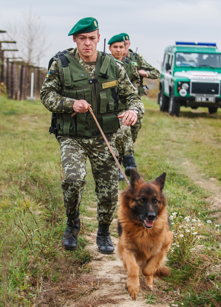 Двом європейцям не вдалось проникнути на територію України не поміченими Двом європейцям не вдалось проникнути на територію України не поміченими