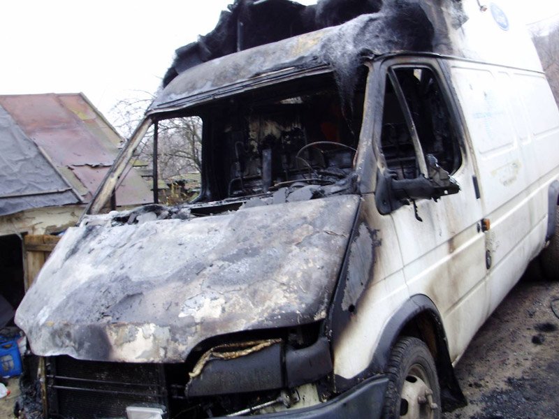 На Виноградівщині у непрацюючого чоловіка згорів автомобіль На Виноградівщині у непрацюючого чоловіка згорів автомобіль