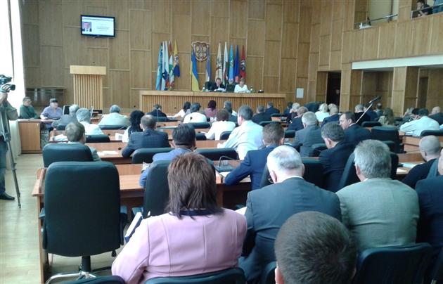 На позачерговій сесії Ужгородської міськради депутати намагатимуться прийняти бюджет на 2014 рік На позачерговій сесії Ужгородської міськради депутати намагатимуться прийняти бюджет на 2014 рік