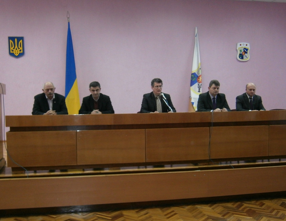 Депутати Виноградівської райради одноголосно прийняли бюджет на 2014 рік Депутати Виноградівської райради одноголосно прийняли бюджет на 2014 рік