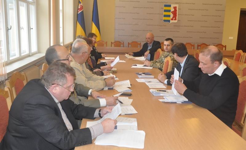 Закарпатські депутати обговорювали зміни до обласного бюджету Закарпатські депутати обговорювали зміни до обласного бюджету