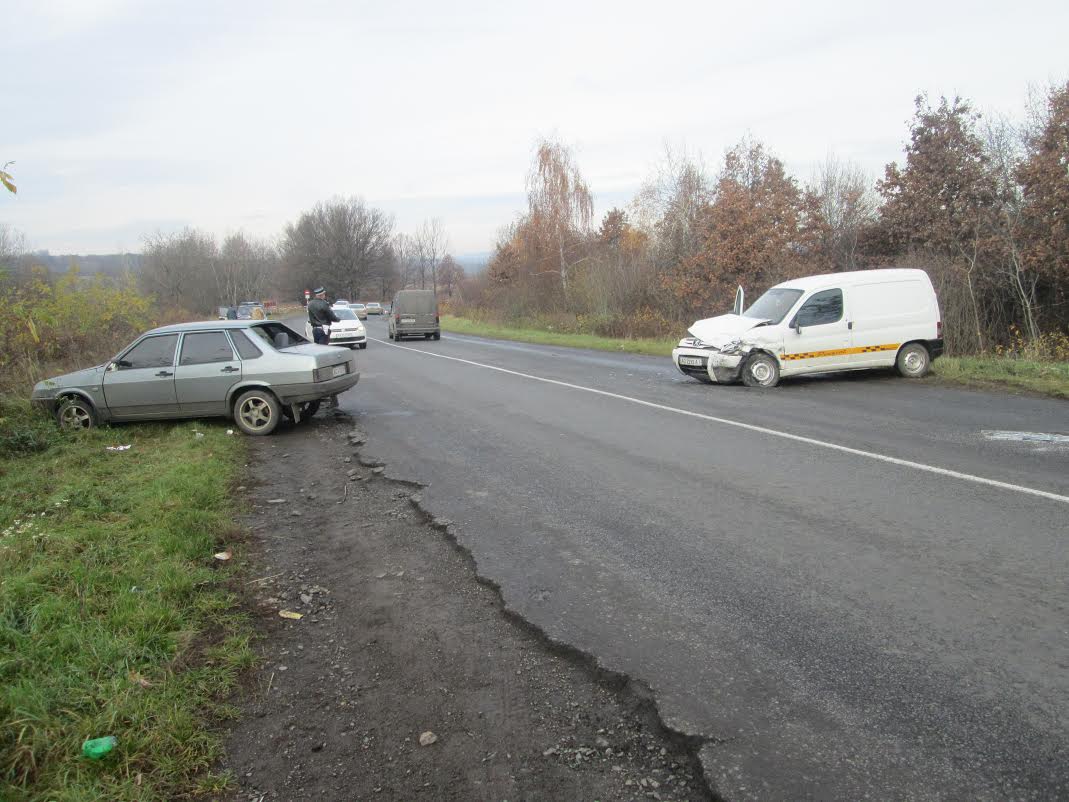 Біля Зубівки трапилось ДТП: один із пасажирів отримав важкі травми (ФОТО) Біля Зубівки трапилось ДТП: один із пасажирів отримав важкі травми (ФОТО)