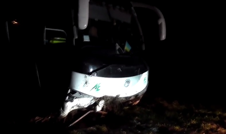 Львівські футзалісти потрапили у ДТП неподалік Ужгорода (ВІДЕО) Львівські футзалісти потрапили у ДТП неподалік Ужгорода (ВІДЕО)