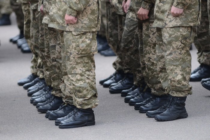 Призовники Тячівщини уникають служби в армії Призовники Тячівщини уникають служби в армії