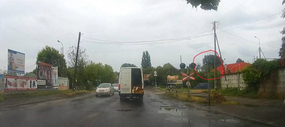 В обласному центрі невідомі демонтували дорожні знаки В обласному центрі невідомі демонтували дорожні знаки