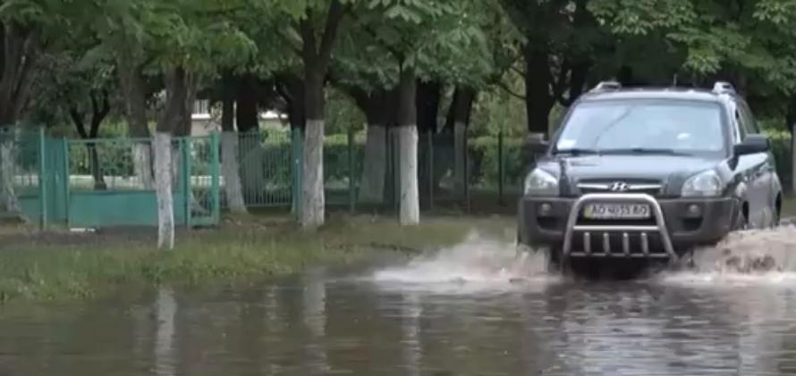 Після злив Ужгород перетворюється у Венецію Після злив Ужгород перетворюється у Венецію