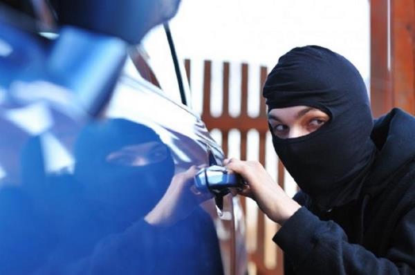 Ужгородські правоохоронці затримали двох досвідчених автокрадіїв Ужгородські правоохоронці затримали двох досвідчених автокрадіїв