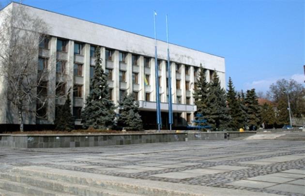 В Ужгородській міськраді встановили "особливий пропускний режим" В Ужгородській міськраді встановили "особливий пропускний режим"