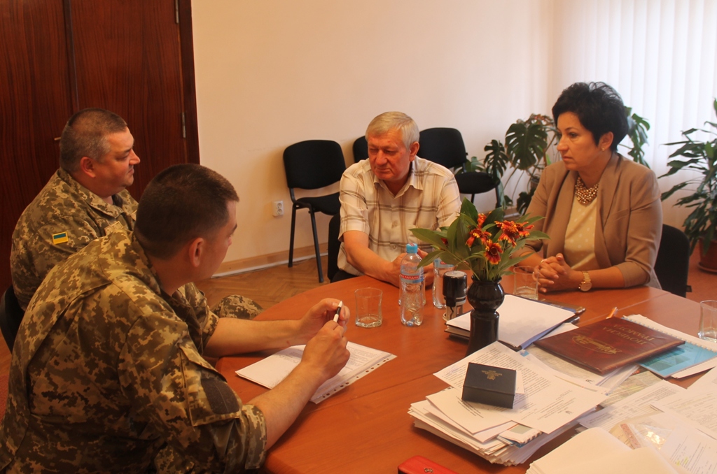 На Виноградівщині обговорили хід шостої хвилі мобілізації На Виноградівщині обговорили хід шостої хвилі мобілізації