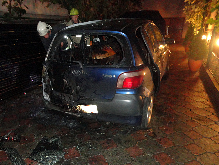 В ніч на 26 червня в Іршаві майже вщент вигорів легковий автомобіль В ніч на 26 червня в Іршаві майже вщент вигорів легковий автомобіль