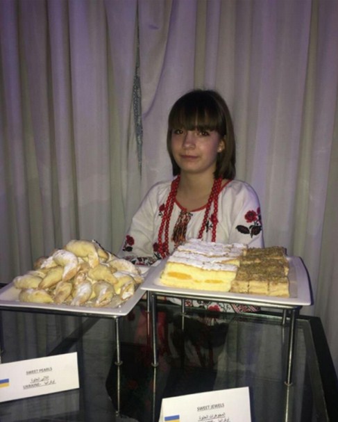 У Катарі на міжнародному шоу мукачівці пекли закарпатські тістечка У Катарі на міжнародному шоу мукачівці пекли закарпатські тістечка
