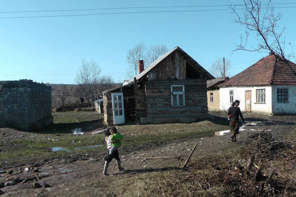 На території Мукачева та району проживає близько 10 600 ромів, з них 100 раніше судимі На території Мукачева та району проживає близько 10 600 ромів, з них 100 раніше судимі