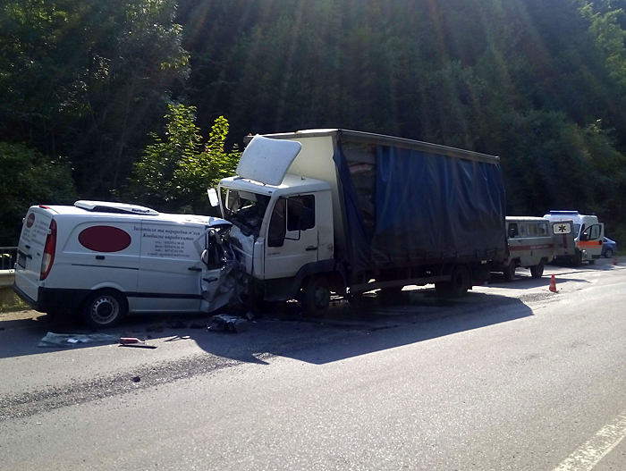 На межі Свалявщини та Воловеччини сталась ДТП за участі двох львів’ян На межі Свалявщини та Воловеччини сталась ДТП за участі двох львів’ян