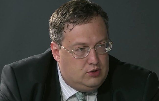 Трьох нападників вбито, – Антон Геращенко в ефірі одного із телеканалів Трьох нападників вбито, – Антон Геращенко в ефірі одного із телеканалів