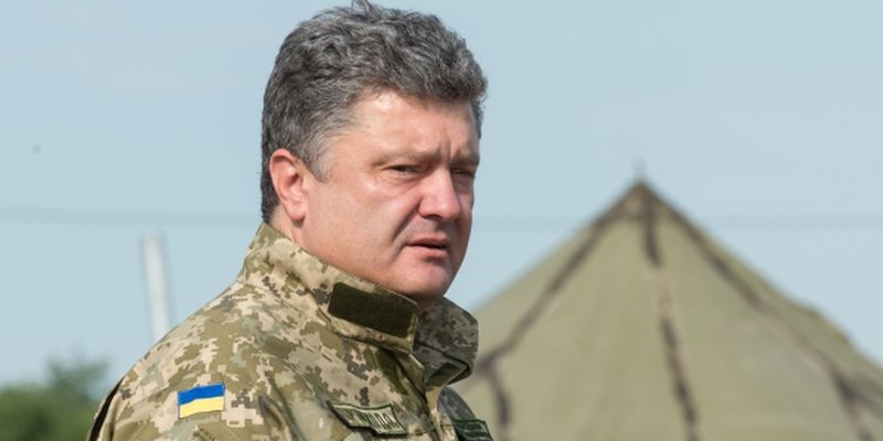 Президент Порошенко збирає засідання Військового кабінету РНБО через події в Мукачеві Президент Порошенко збирає засідання Військового кабінету РНБО через події в Мукачеві