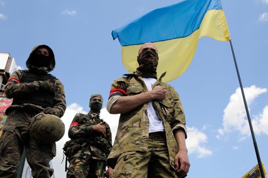"Якщо держава не піде на політичне рішення конфлікту, ми будемо діяти по-іншому", - представник "Правого сектора" "Якщо держава не піде на політичне рішення конфлікту, ми будемо діяти по-іншому", - представник "Правого сектора"
