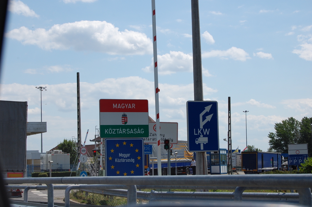 Депутат Ланьо намагався покинути межі України, – джерело Депутат Ланьо намагався покинути межі України, – джерело