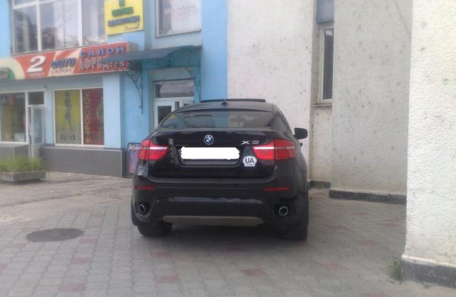У центрі Ужгорода виявили автомобільного "оленя" У центрі Ужгорода виявили автомобільного "оленя"