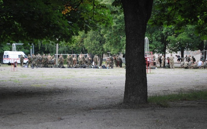 Очевидець: "Бійці Нацгвардії залишили Мукачево" Очевидець: "Бійці Нацгвардії залишили Мукачево"