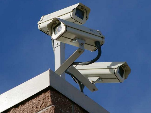 Із серпня у Мукачеві почнуть встановлювати цифрові камери відеоспостереження Із серпня у Мукачеві почнуть встановлювати цифрові камери відеоспостереження