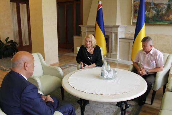 Закарпаття стане першим регіоном в Україні, де будуть впроваджені електронні послуги в архівній справі Закарпаття стане першим регіоном в Україні, де будуть впроваджені електронні послуги в архівній справі