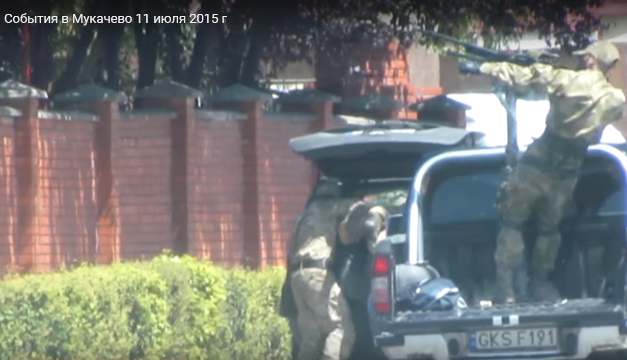 ТСК з подій у Мукачеві допитувала Мустафу Найєма щодо відео стрілянини, яке він виклав в мережу без будь-якого дозволу ТСК з подій у Мукачеві допитувала Мустафу Найєма щодо відео стрілянини, яке він виклав в мережу без будь-якого дозволу