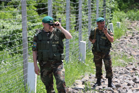 Прикордонники Закарпаття затримали нелегалів з Грузії Прикордонники Закарпаття затримали нелегалів з Грузії