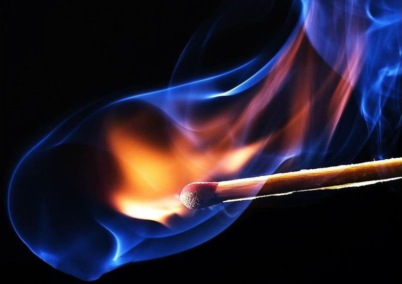 На Хустщині невідомі підпалили навіс із сіном місцевого мешканця На Хустщині невідомі підпалили навіс із сіном місцевого мешканця