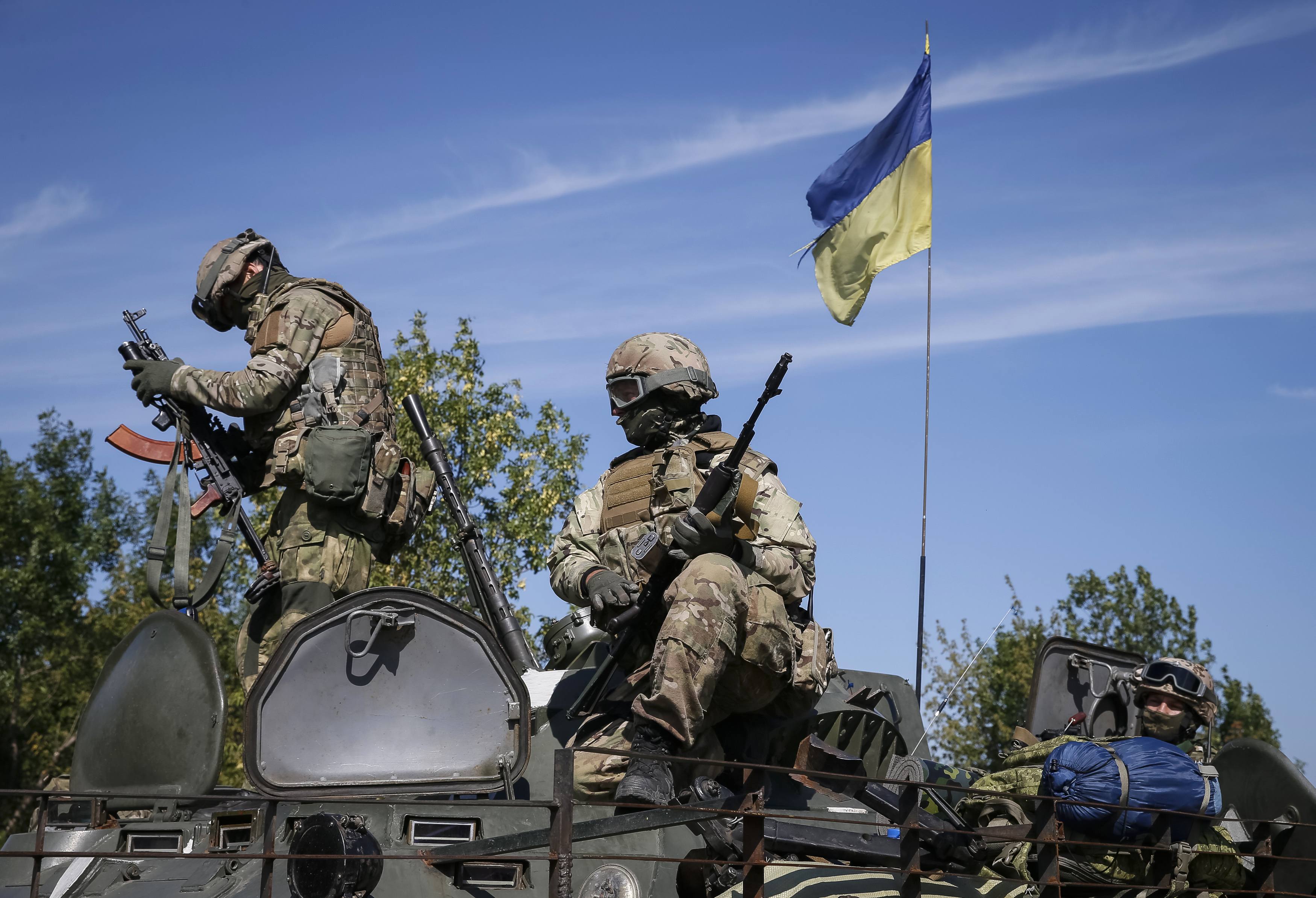 Мукачівщина перерахувала на допомогу українській армії понад 15 мільйонів гривень Мукачівщина перерахувала на допомогу українській армії понад 15 мільйонів гривень