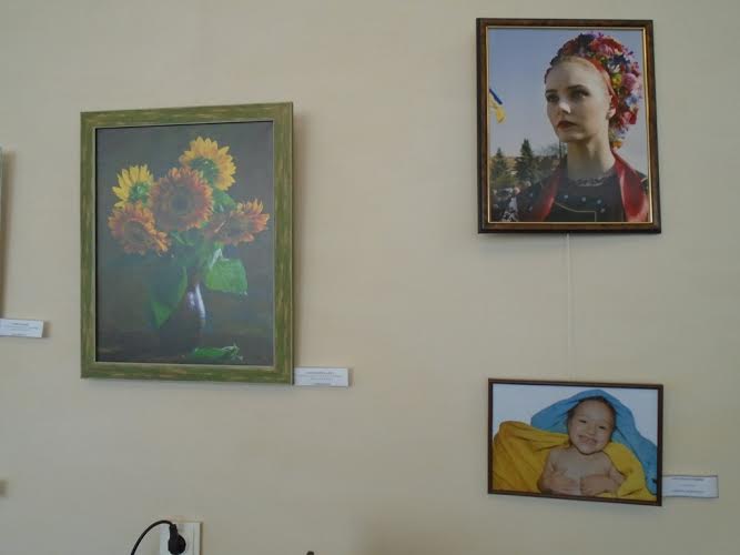 Закарпатські фотохудожники представили виставку робіт, присвячену Дню Незалежності Закарпатські фотохудожники представили виставку робіт, присвячену Дню Незалежності