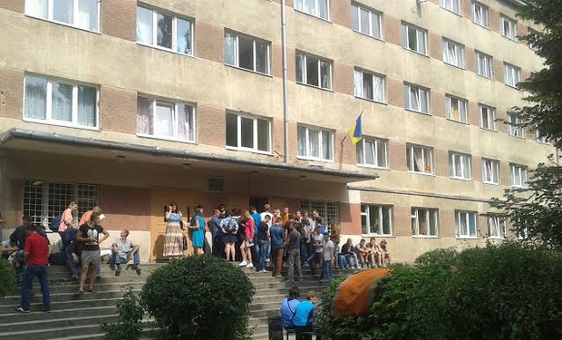 В гуртожитках УжНУ - шалений ажіотаж В гуртожитках УжНУ - шалений ажіотаж