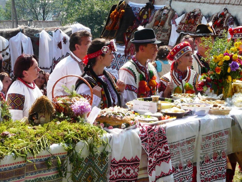 Закарпатців запрошують на свято повернення вівчарів з полонин додому "Гуцульська бриндзя" Закарпатців запрошують на свято повернення вівчарів з полонин додому "Гуцульська бриндзя"